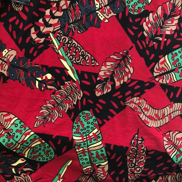 Carly Small Lularoe - Picture 2 of 2